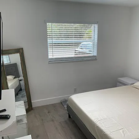 Cozy New Renovated Apartment